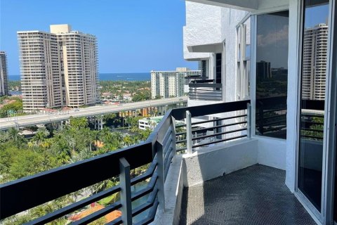 Condominio en venta en Aventura, Florida, 2 dormitorios, 101.36 m2 № 1140964 - foto 16