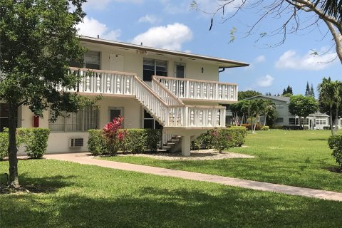 Condo in West Palm Beach, Florida, 2 bedrooms  № 1116650 - photo 5