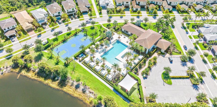 Villa ou maison à Palm Beach Gardens, Floride 4 chambres, 332.03 m2 № 1116649