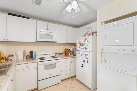 Condo in Kissimmee, Florida, 2 bedrooms  № 1254328 - photo 10