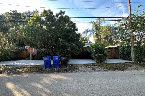 Propiedad comercial en venta en Fort Lauderdale, Florida, 140.47 m2 № 949663 - foto 3