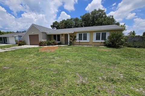 Villa ou maison à vendre à North Port, Floride: 3 chambres, 124.86 m2 № 1273421 - photo 2