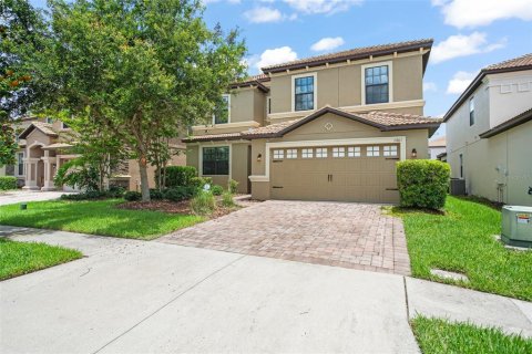 House in Davenport, Florida 6 bedrooms, 310.2 sq.m. № 1302878 - photo 1