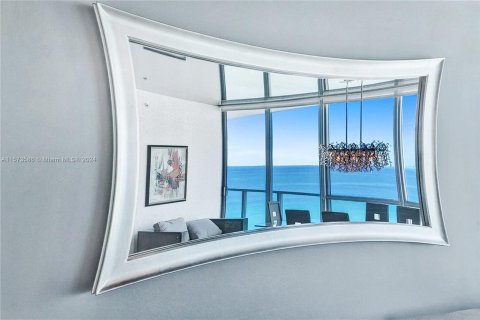 Copropriété à vendre à Hollywood, Floride: 3 chambres, 196.49 m2 № 1135811 - photo 2