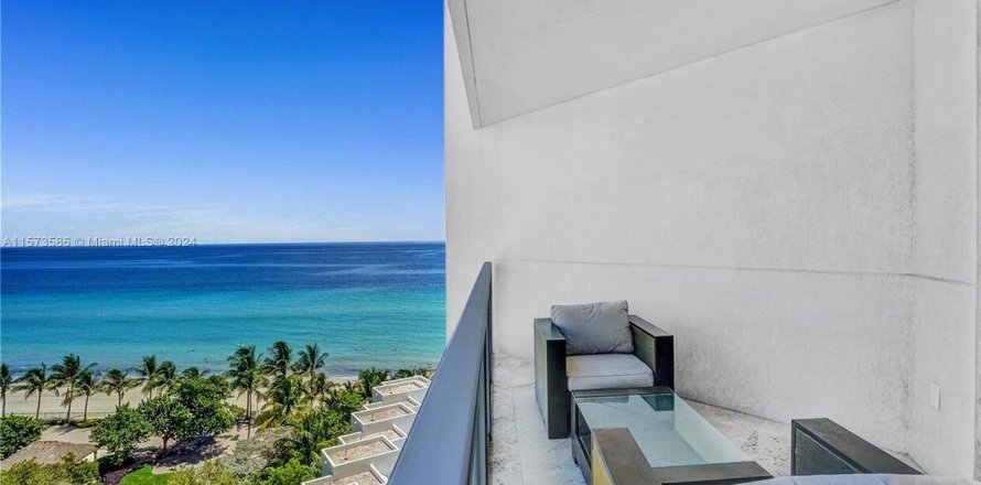 Condominio en Hollywood, Florida, 3 dormitorios  № 1135811