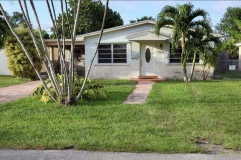 House in Miami, Florida 3 bedrooms, 111.11 sq.m. № 1119952 - photo 5