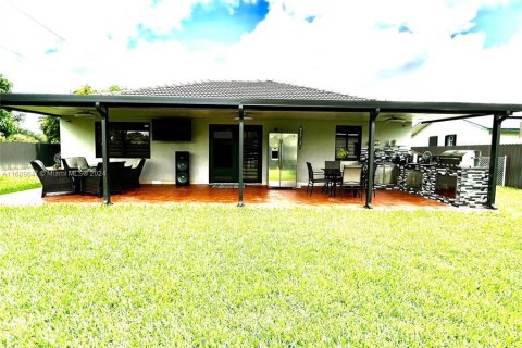 Casa en venta en Homestead, Florida, 4 dormitorios, 157.19 m2 № 1233203 - foto 21