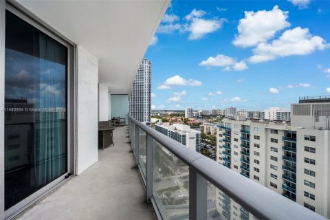 Copropriété à louer à Hollywood, Floride: 2 chambres, 104.89 m2 № 832379 - photo 20