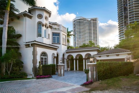 Villa ou maison à vendre à Aventura, Floride: 6 chambres, 587.24 m2 № 1078731 - photo 21