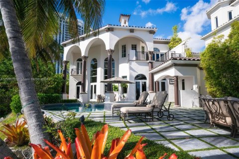 Casa en venta en Aventura, Florida, 6 dormitorios, 587.24 m2 № 1078731 - foto 1