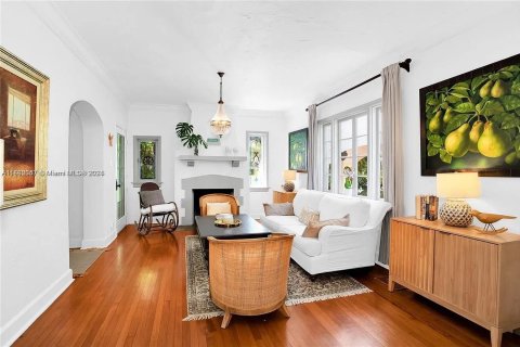 Casa en venta en Coral Gables, Florida, 5 dormitorios, 199.74 m2 № 1377128 - foto 7