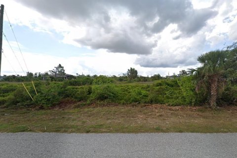 Terreno en venta en Port Charlotte, Florida № 1196921 - foto 1