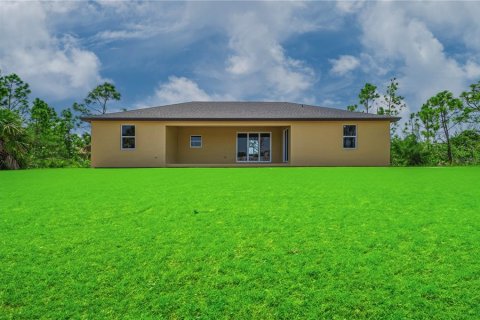 House in Port Charlotte, Florida 4 bedrooms, 167.22 sq.m. № 1283069 - photo 10