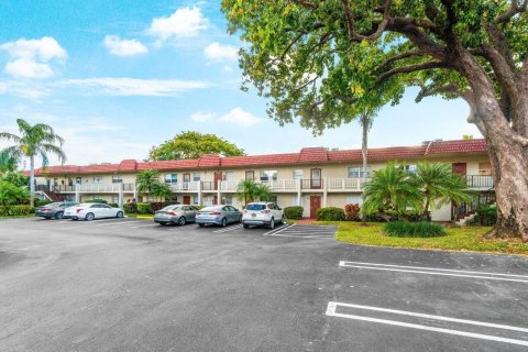 Condo in Delray Beach, Florida, 2 bedrooms  № 1017001 - photo 20