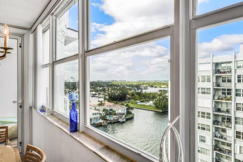 Copropriété à vendre à Hollywood, Floride: 1 chambre, 81.2 m2 № 1002914 - photo 12