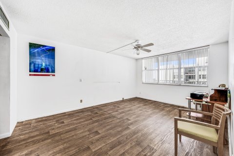 Copropriété à vendre à Hollywood, Floride: 1 chambre, 81.2 m2 № 1002914 - photo 22