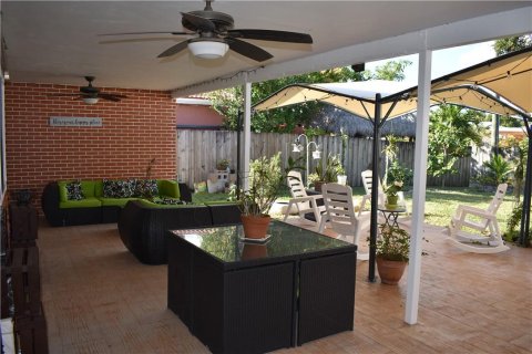 House in Hollywood, Florida 4 bedrooms, 195.93 sq.m. № 1116664 - photo 28