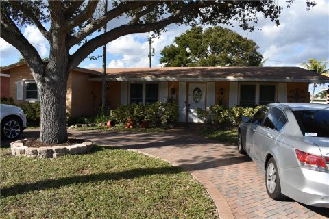 Villa ou maison à vendre à Hollywood, Floride: 4 chambres, 195.93 m2 № 1116664 - photo 3