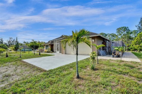 House in Loxahatchee Groves, Florida 3 bedrooms, 139.45 sq.m. № 1224623 - photo 8