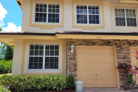 Townhouse in Stuart, Florida 4 bedrooms, 157.84 sq.m. № 1224595 - photo 16