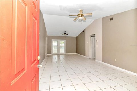 House in Ocala, Florida 3 bedrooms, 120.12 sq.m. № 1300110 - photo 6