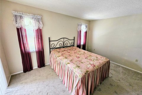 Condo in Holiday, Florida, 2 bedrooms  № 1299338 - photo 18