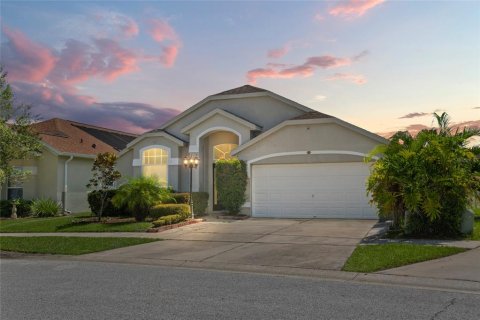 House in Davenport, Florida 4 bedrooms, 174.84 sq.m. № 1327147 - photo 3