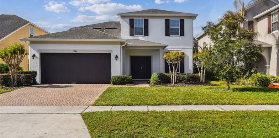 House in Orlando, Florida 5 bedrooms, 294.78 sq.m. № 1428764