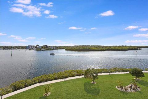 Condominio en venta en Port Richey, Florida, 2 dormitorios, 102.47 m2 № 973632 - foto 16