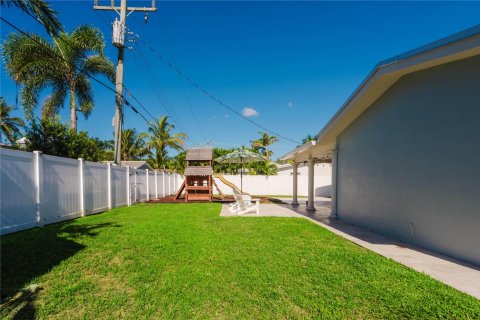 Villa ou maison à vendre à Lighthouse Point, Floride: 3 chambres, 133.87 m2 № 1224785 - photo 4