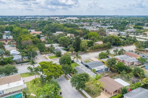 House in West Palm Beach, Florida 3 bedrooms, 118.73 sq.m. № 1224792 - photo 22