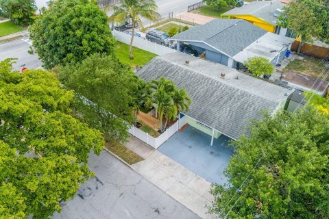 Casa en venta en West Palm Beach, Florida, 3 dormitorios, 118.73 m2 № 1224792 - foto 25