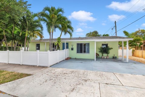 House in West Palm Beach, Florida 3 bedrooms, 118.73 sq.m. № 1224792 - photo 21