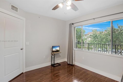 Condo in Pembroke Pines, Florida, 2 bedrooms  № 1281285 - photo 28