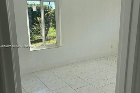 House in Miami Gardens, Florida 3 bedrooms, 107.4 sq.m. № 1386099 - photo 22