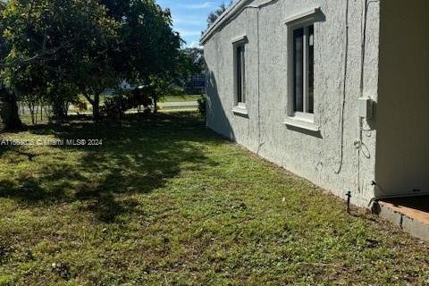 House in Miami Gardens, Florida 3 bedrooms, 107.4 sq.m. № 1386099 - photo 3