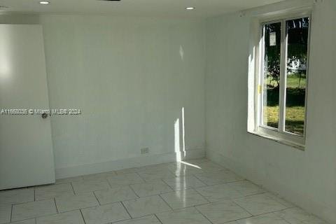 Casa en venta en Miami Gardens, Florida, 3 dormitorios, 107.4 m2 № 1386099 - foto 15