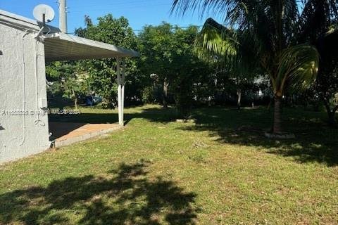 Casa en venta en Miami Gardens, Florida, 3 dormitorios, 107.4 m2 № 1386099 - foto 2