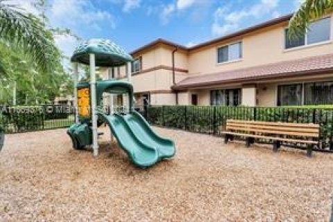 Adosado en venta en Riviera Beach, Florida, 2 dormitorios, 113.99 m2 № 1386191 - foto 13