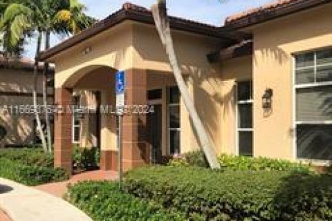 Adosado en venta en Riviera Beach, Florida, 2 dormitorios, 113.99 m2 № 1386191 - foto 16