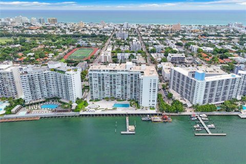 Copropriété à vendre à Miami Beach, Floride: 69.31 m2 № 1386190 - photo 4