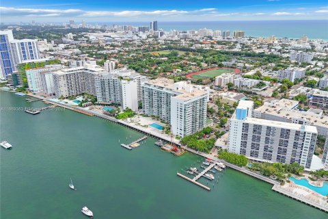 Copropriété à vendre à Miami Beach, Floride: 69.31 m2 № 1386190 - photo 5