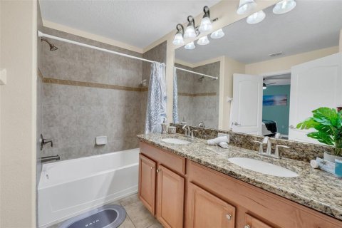 Adosado en venta en Kissimmee, Florida, 4 dormitorios, 176.7 m2 № 1260290 - foto 20