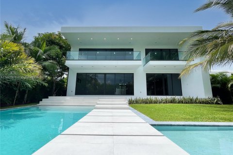 Villa ou maison à vendre à Miami Beach, Floride: 5 chambres, 434.78 m2 № 705322 - photo 22