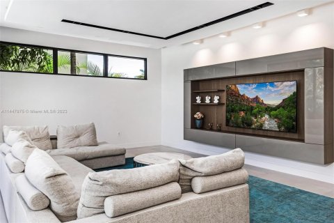 Villa ou maison à vendre à Miami Beach, Floride: 5 chambres, 434.78 m2 № 705322 - photo 19