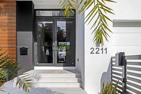 Villa ou maison à vendre à Miami Beach, Floride: 5 chambres, 434.78 m2 № 705322 - photo 15