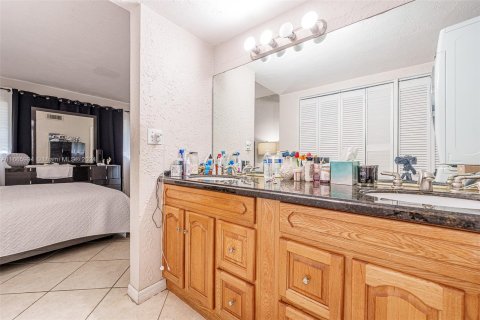 Copropriété à vendre à Miami, Floride: 3 chambres, 111.48 m2 № 1380025 - photo 7