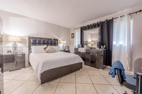 Copropriété à vendre à Miami, Floride: 3 chambres, 111.48 m2 № 1380025 - photo 20