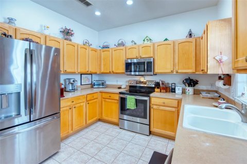 Duplex à vendre à Kissimmee, Floride: 2 chambres, 122.35 m2 № 1314246 - photo 13