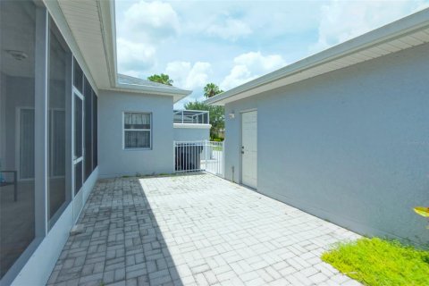 Duplex à vendre à Kissimmee, Floride: 2 chambres, 122.35 m2 № 1314246 - photo 25